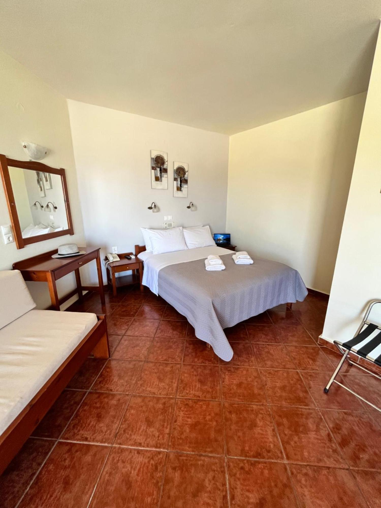 Aparthotel Iolkos