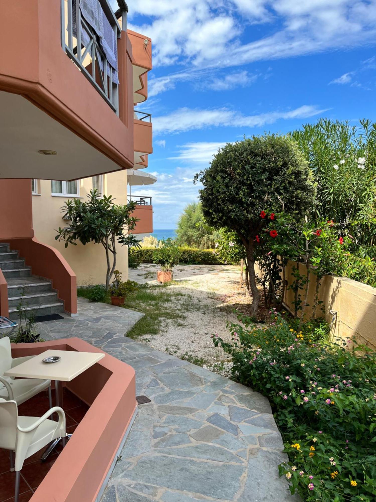 Апарт-отель Iolkos